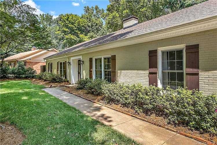 6813 Valley Haven Dr Charlotte, NC 28211 | MLS 3537283 Photo 1