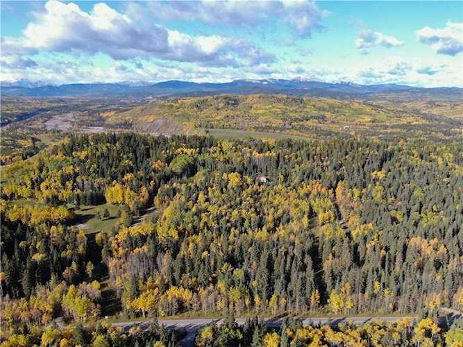PTN NE 1/4-2-23-5-5 White Avenue Bragg Creek, AB T0L 0K0