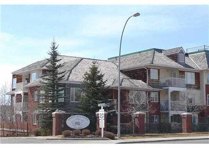 1212 Sienna Park Green SW Calgary, AB T3H 3N7