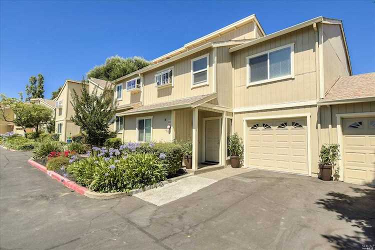 20 Acorn Circle Petaluma, CA 94952 | MLS 21919255 Photo 1