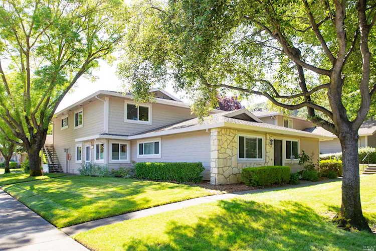 22 Los Padres Circle Novato, CA 94947 | MLS 21920778 Photo 1