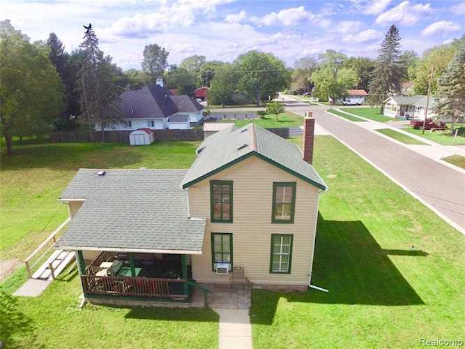 306 S Mill St Pinckney Vlg, MI 48169