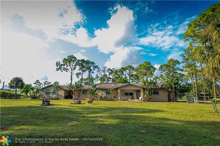10563 Tamis Trl Lake Worth, FL 33449
