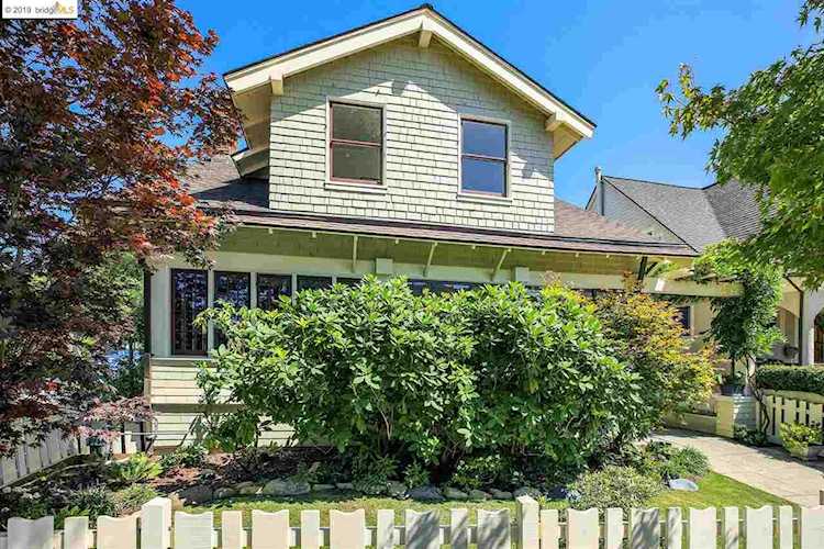 3001 Benvenue Berkeley, CA 94705 | MLS 40880673 Photo 1