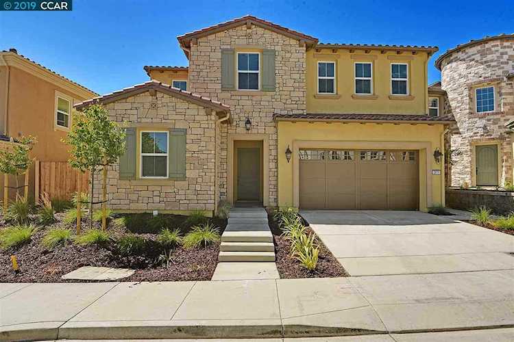 2870 Tulare Hill Dr. Dublin, CA 94568