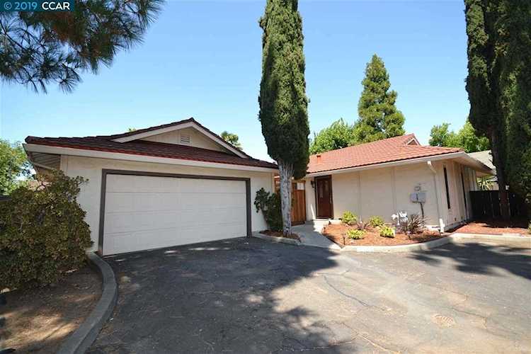 5553 Pamplona Ct Concord, CA 94521 | MLS 40879451 Photo 1