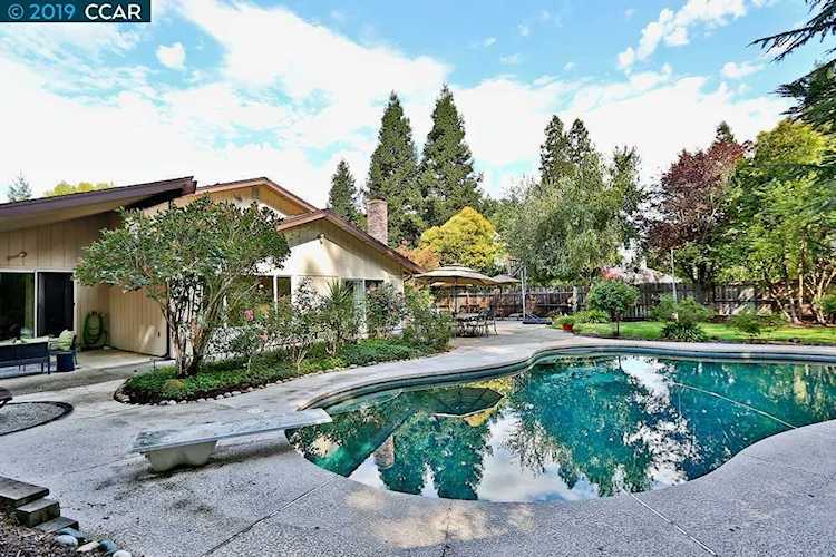 45 Arlene Ln Walnut Creek, CA 94595 | MLS 40881109 Photo 1