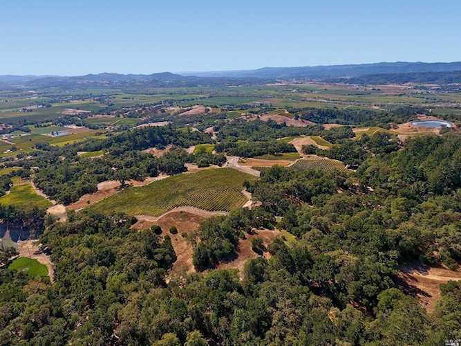 571 Artisan Circle Geyserville, CA 95441