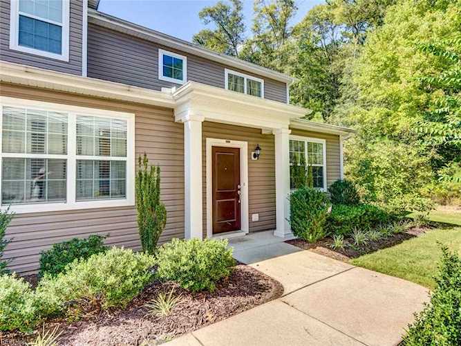 2454 Leytonstone Dr #55 Chesapeake, VA 23321