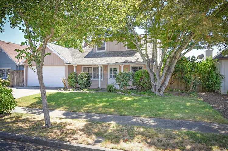 2581 Utah Street Napa, CA 94558 | MLS 21918864 Photo 1