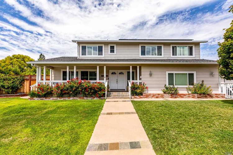 57 Clemente Court Novato, CA 94945 | MLS 21920684 Photo 1