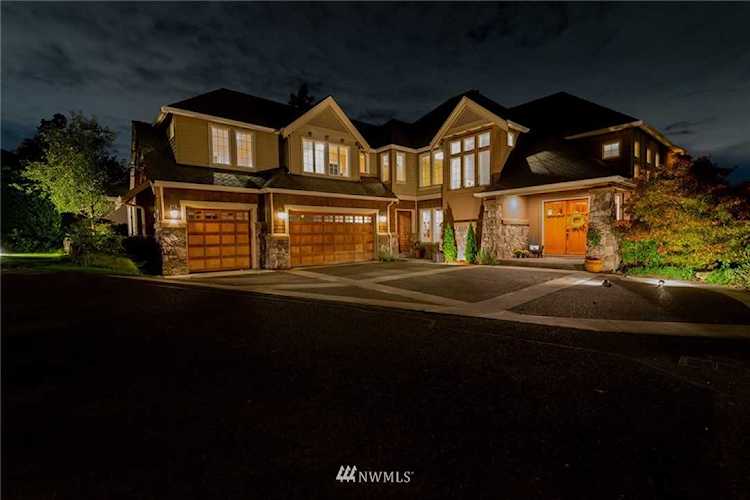 6908 135th Place SE Newcastle, WA 98059
