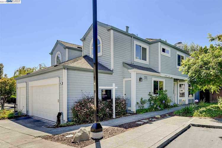 60 Bay Park Ter Alameda, CA 94502 | MLS 40865272 Photo 1