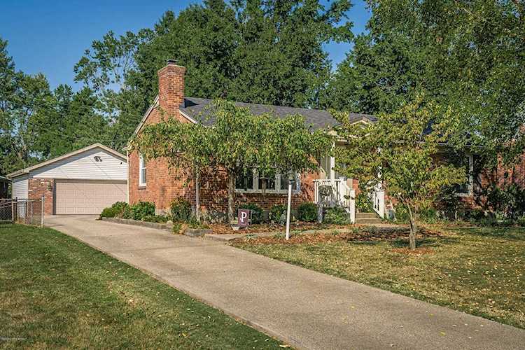 6820 Green Meadow Cir Louisville, KY 40207 | MLS 1540174 Photo 1
