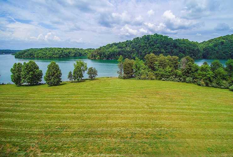 250 Bay Pointe Rd Vonore, TN 37885