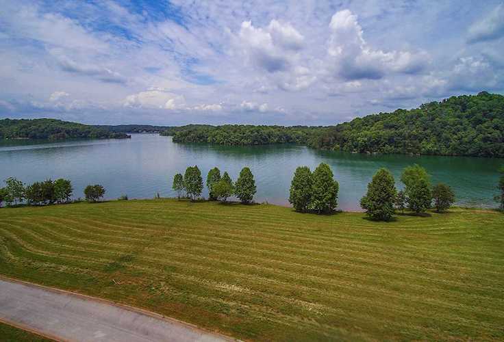 260 Bay Pointe Rd Vonore, TN 37885