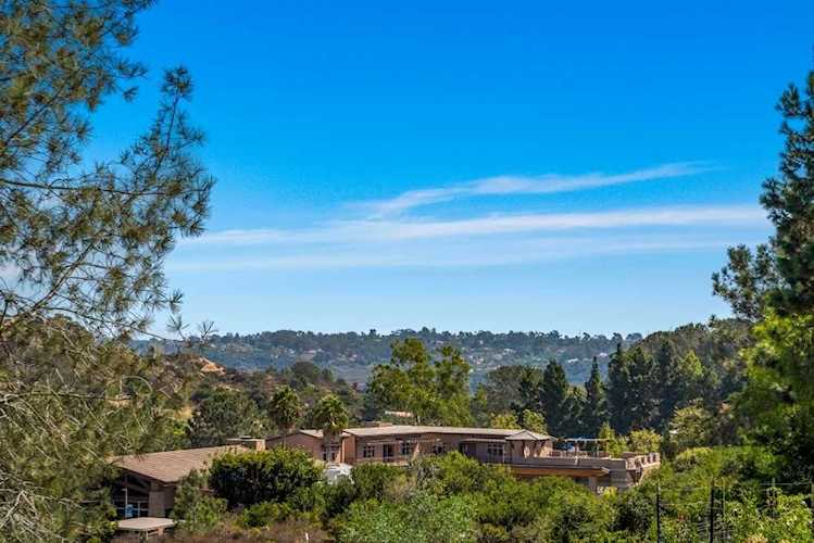 1376 Tennis Club Dr #1 Encinitas, CA 92024