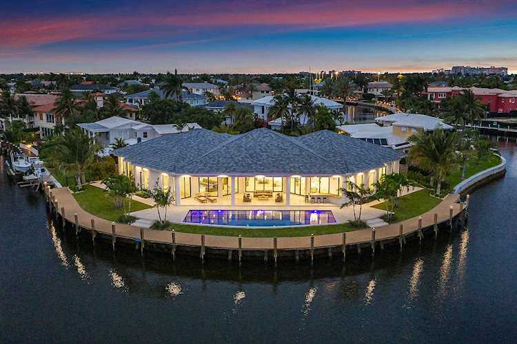 2550 NE 31St Court Lighthouse Point, FL 33064