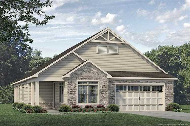 133 Keowee Circle Aberdeen, NC 28315 | MLS 618127 Photo 1