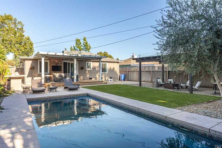 41 Linnell Avenue Napa, CA 94559 | MLS 21922298 Photo 1