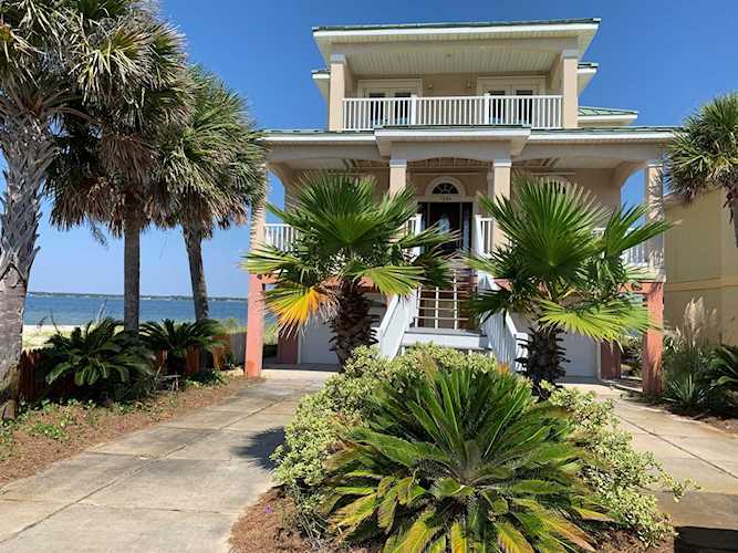 7346 Grand Navarre Blvd Boulevard Navarre, FL 32566