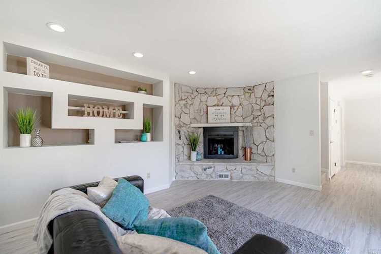 745 Marsh Court Napa, CA 94558 | MLS 21916962 Photo 1