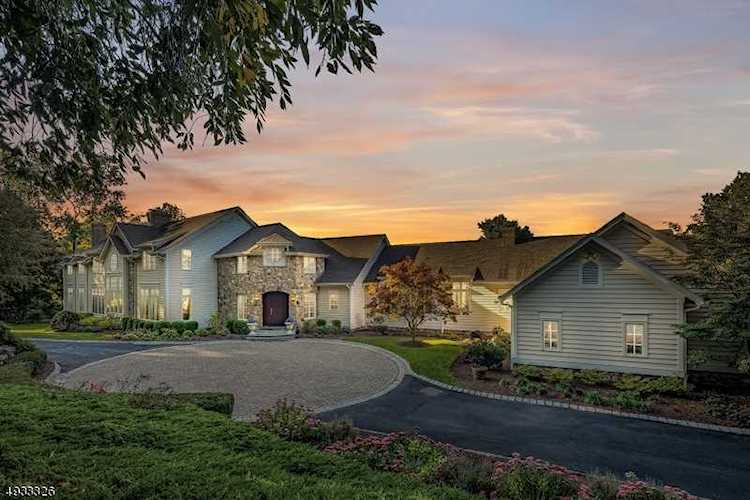 19-1 Heritage Ct Bernardsville Boro, NJ 07924