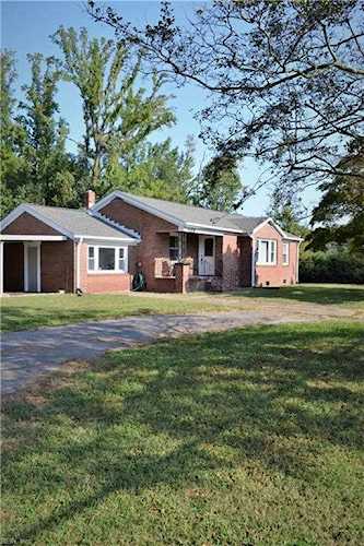 000 Confidential Ave. Chesapeake, VA 23322 | MLS 10284520 Photo 1