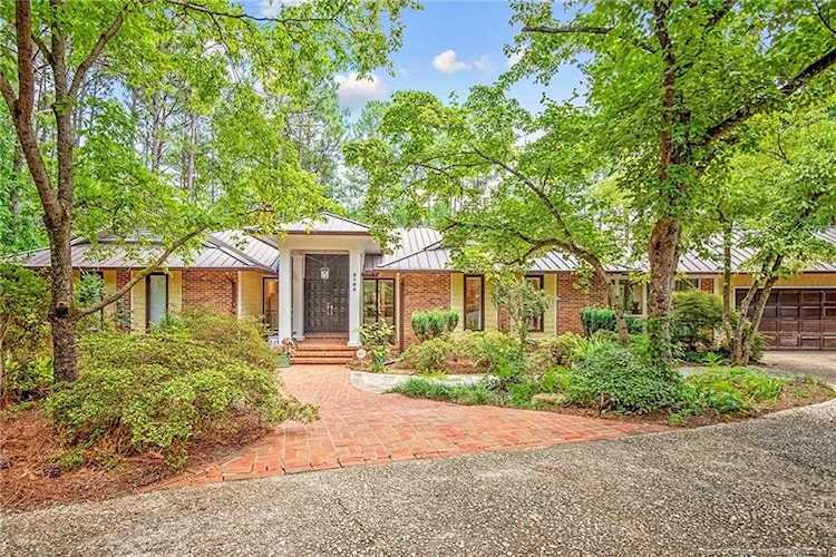 2103 Pinewood Terrace Fayetteville, NC 28304 | MLS 610555 Photo 1