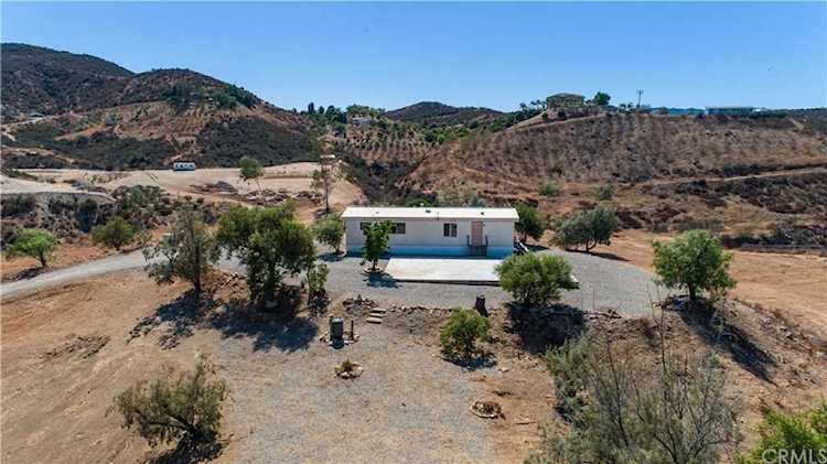 24675 Oak Circle Drive Wildomar, CA 92595