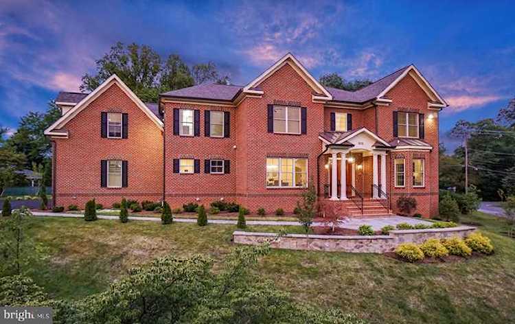 1515 Brookhaven Dr Mclean, VA 22101