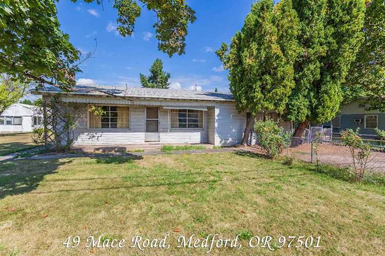49 Mace Rd Medford, OR 97501 | MLS 103007101 Photo 1
