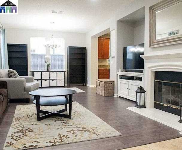 566 Ravenna Way Hayward, CA 94545 | MLS 40867444 Photo 1