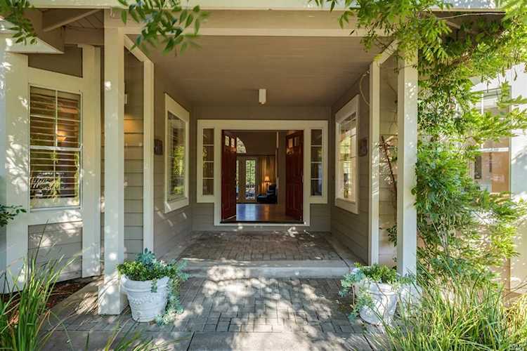 68 Bridgegate Drive San Rafael, CA 94903 | MLS 21919991 Photo 1