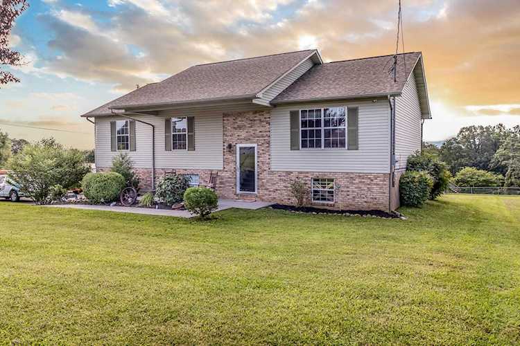1014 Historic Hills Dr Dandridge, TN 37725 | MLS 1088948 Photo 1