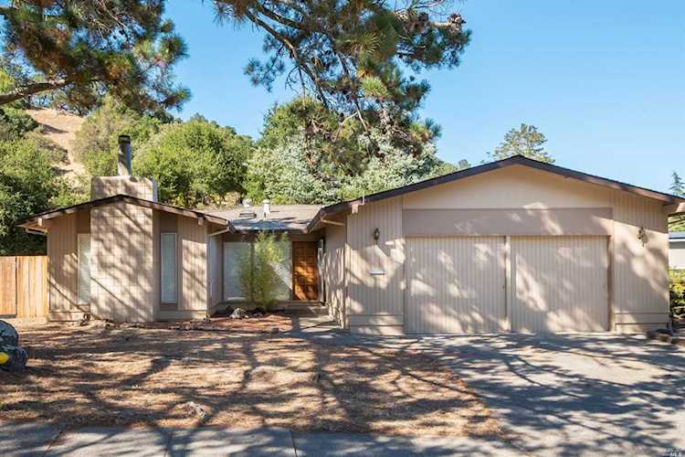 260 Shevelin Road Novato, CA 94947 | MLS 21923024 Photo 1