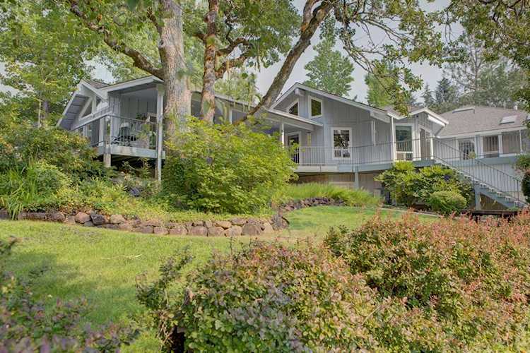 8871 Bison Place Gold Hill, OR 97525