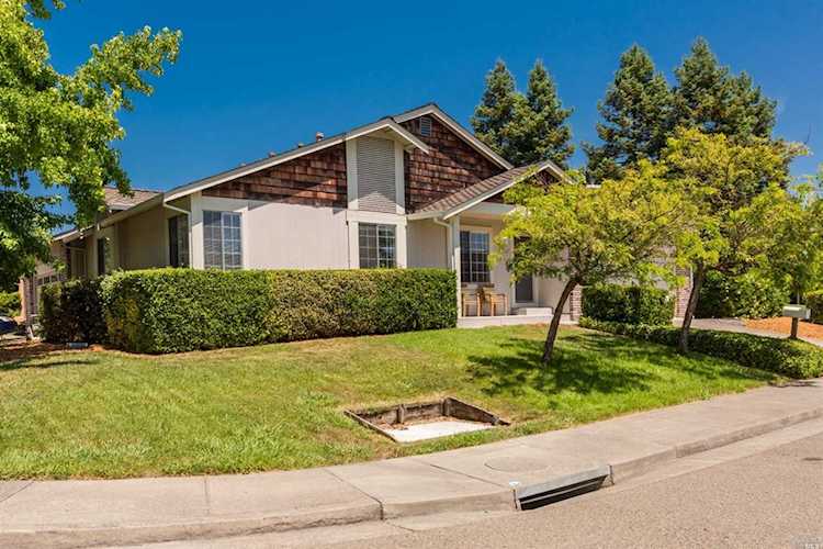 696 Draco Drive Petaluma, CA 94954 | MLS 21918207 Photo 1