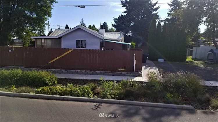 504 Yew St Kelso, WA 98626 | MLS ® 1525400 Photo 1