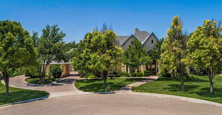 1601 Club View Dr Amarillo, TX 79124