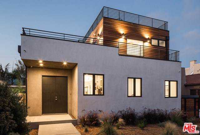 2624 Naples Avenue Venice, CA 90291 | MLS 19515264 Photo 1