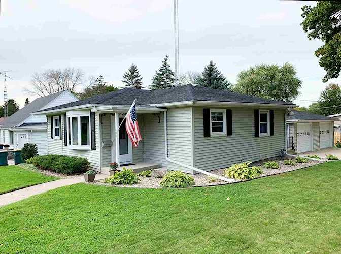 600 North StBeaver DamWI53916 Photo 1
