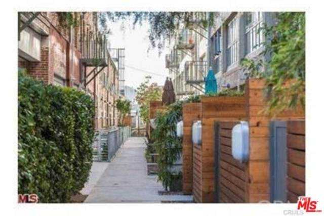 527 Molino Street #117 Los Angeles, CA 90013