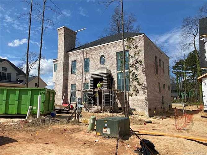 4511 Tinkham Ct Charlotte, NC 28205