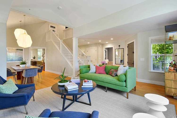 8 Presidio Court Corte Madera, CA 94925 | MLS 21921813 Photo 1