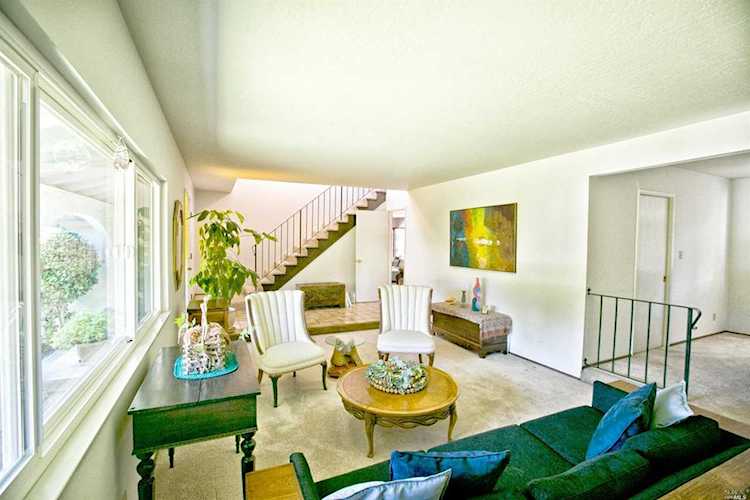 2432 Christie Court Napa, CA 94558 | MLS 21915438 Photo 1