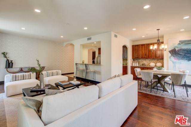 10345 Wilkins Avenue #303, Los Angeles, CA 90024 | MLS# 19519178 Photo 1