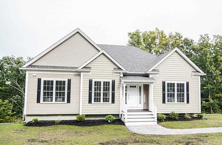 Peabody, 106 Summit St, MA, home for sale Photo 1