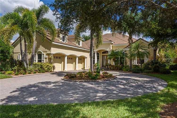 8315 Grosvenor Court University Park, FL 34201