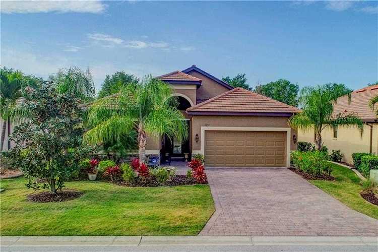 7714 Rio Bella Place University Park, FL 34201 | MLS A4448346 Photo 1